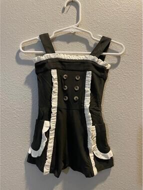 Kate Quinn 0-3 bamboo ruffle romper NWT